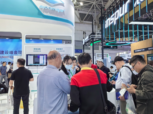 AI+智慧文檔掃描！良田書籍高拍儀數(shù)字中國建設峰會備受矚目